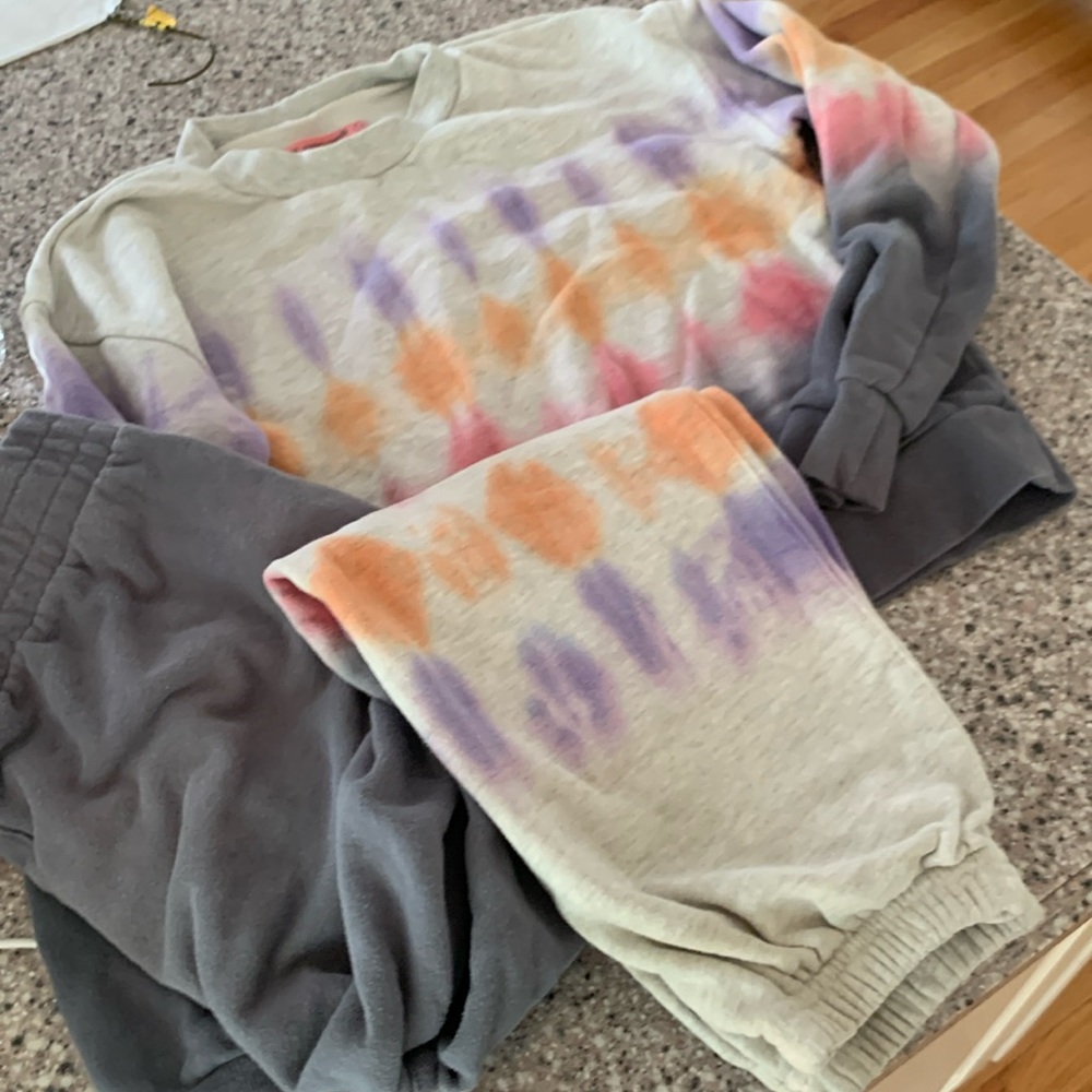 Blank NYC sweatshirt &pants set. Preowned.  size L